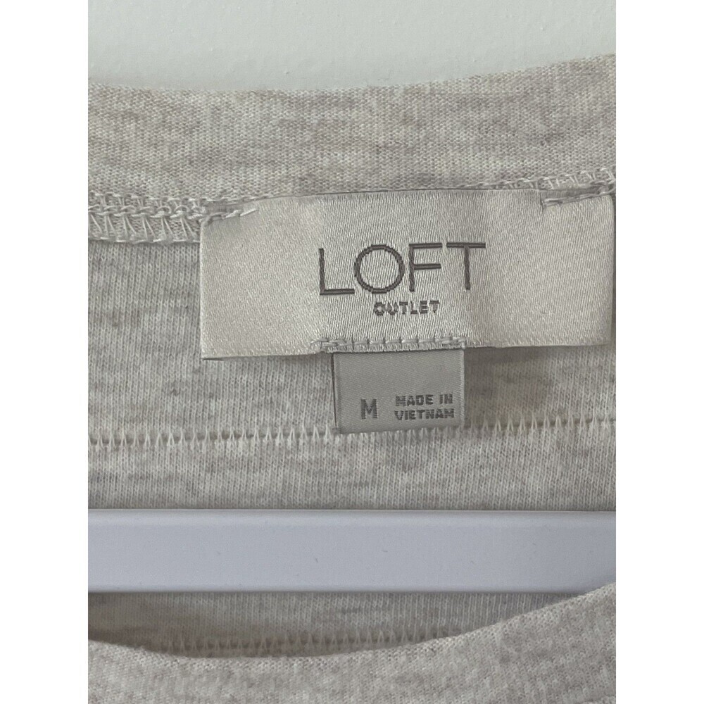 Loft  Short Sleeved Top With Scallop Stripes M Heathered Oatmeal stretch NWOT - Picture 4 of 5